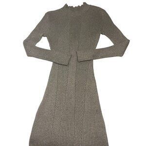 Elegant Gray Ribbed Knit Dress